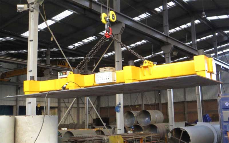 Electro permanent magnetic lifter for middle thickness steel handling